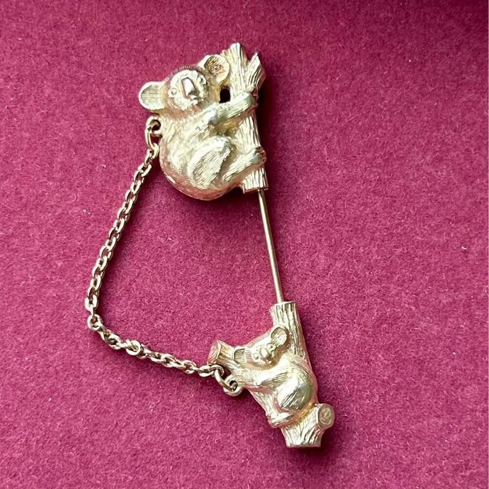 Vintage Gold Tone Avon Koala Brooch Stick Pin